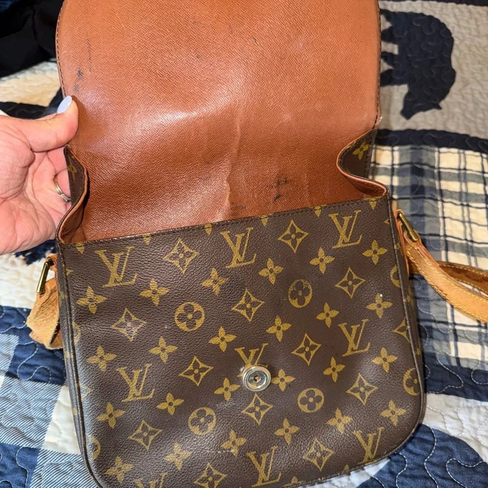 Louis Vuitton St. Cloud - Picture 5 of 5